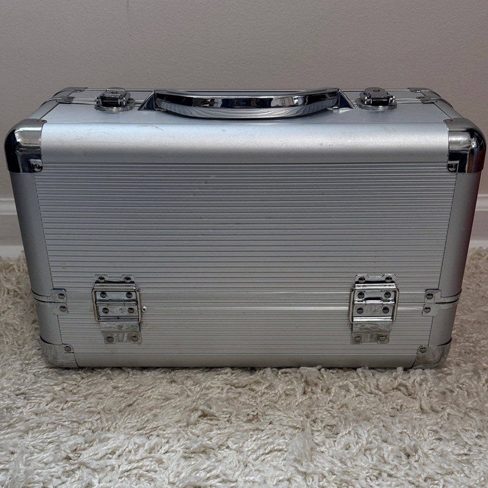 Silver Hair Accessory Case